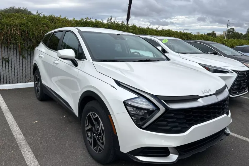 2023 Kia Sportage LX photo 1