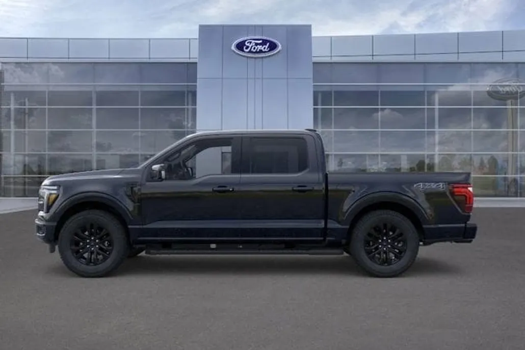 2025 Ford F-150 Lariat photo 1