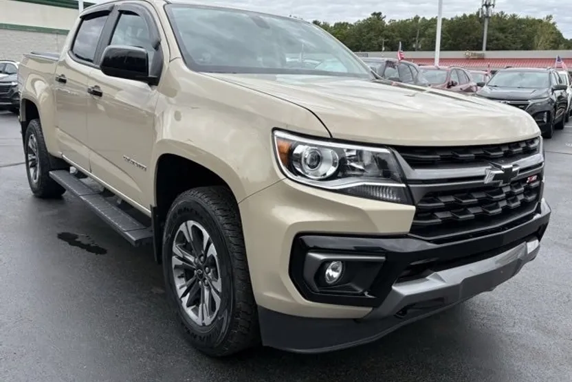 2022 Chevrolet Colorado Z71 photo 1