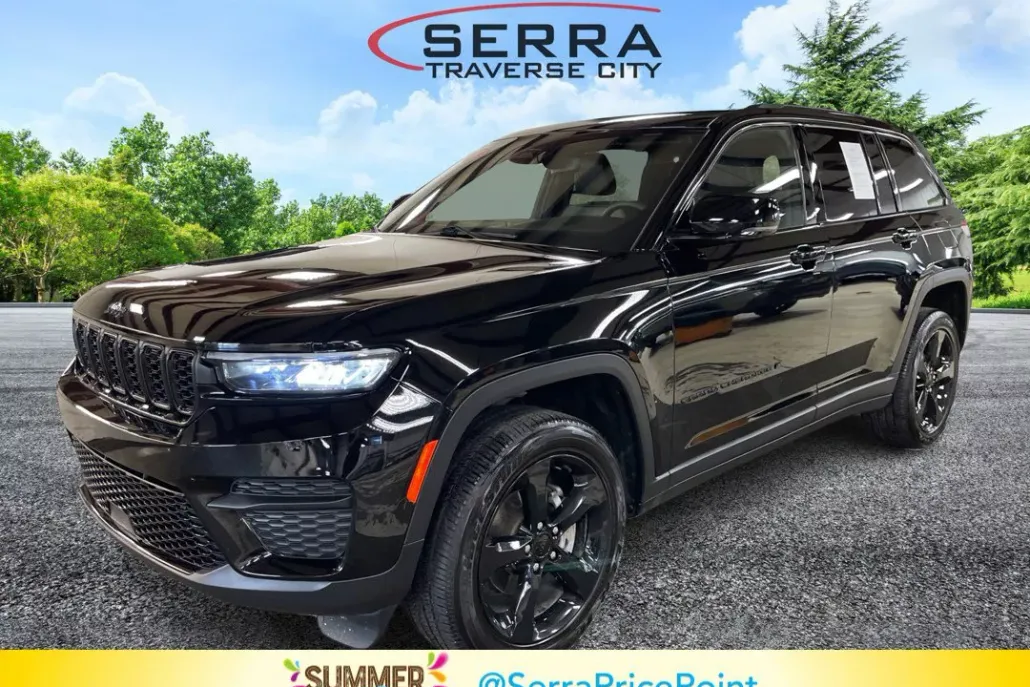 2023 Jeep Grand Cherokee Altitude photo 1