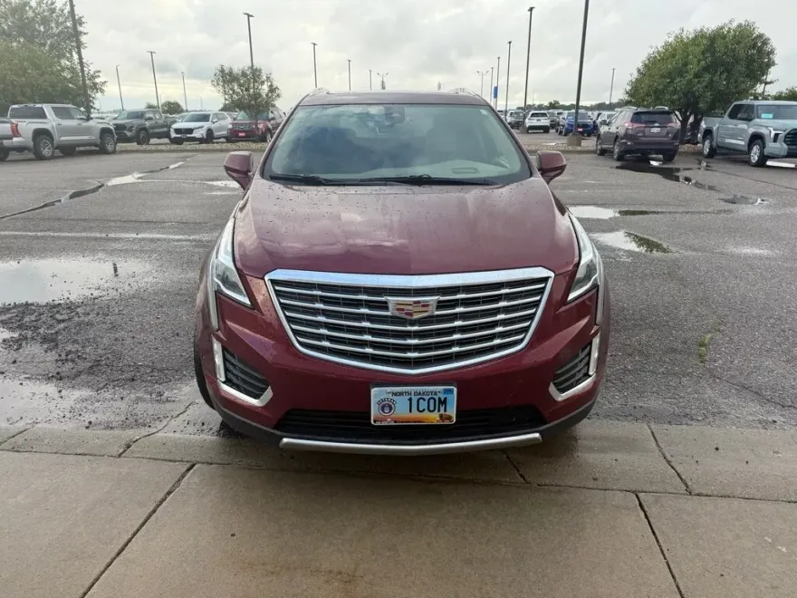 2017 Cadillac XT5 Platinum photo 1