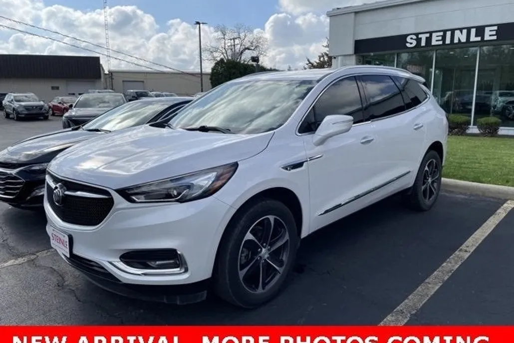 2021 Buick Enclave Essence photo 1