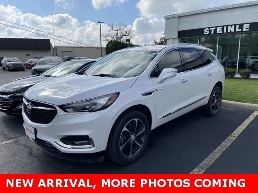 2021 Buick Enclave Essence photo 1