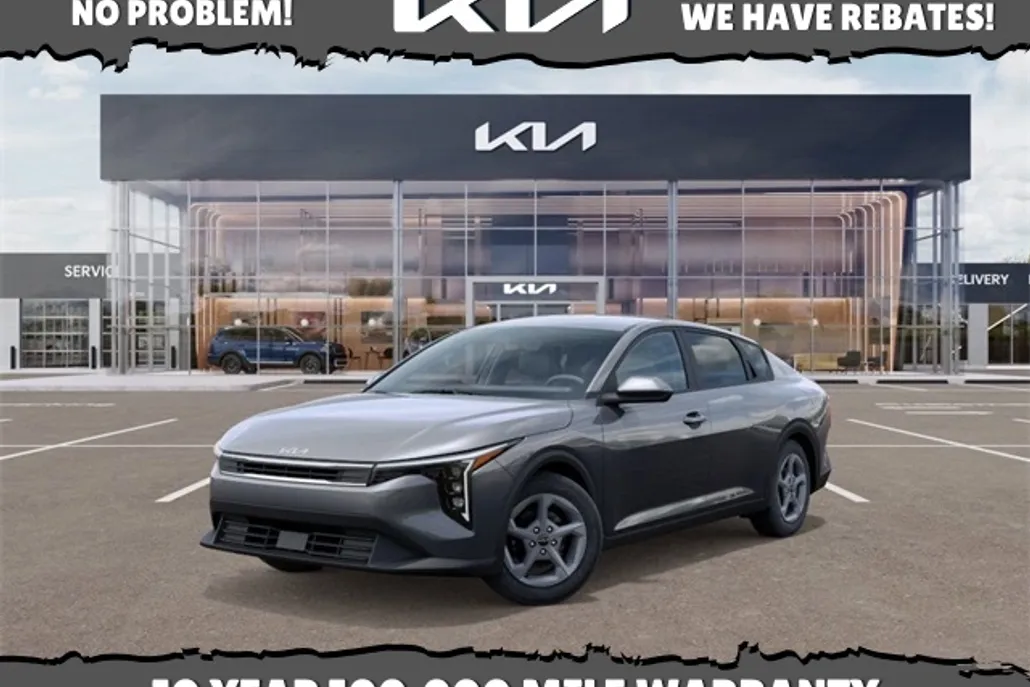 2025 Kia K4 LXS photo 1