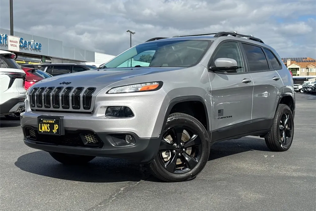 2017 Jeep Cherokee Limited photo 1