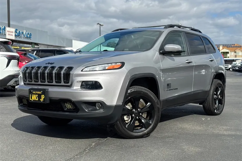 2017 Jeep Cherokee Limited photo 1