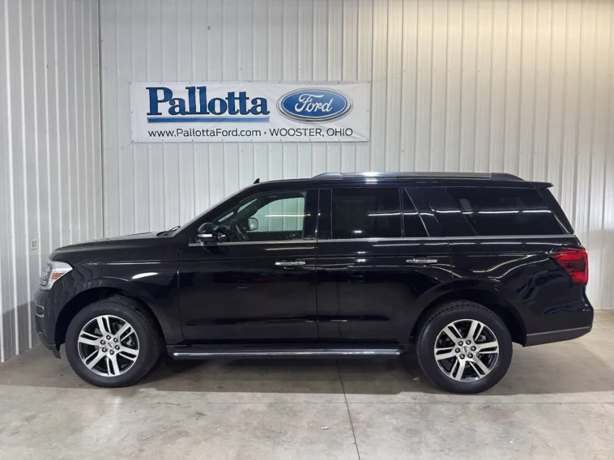 2022 Ford Expedition Limited photo 1