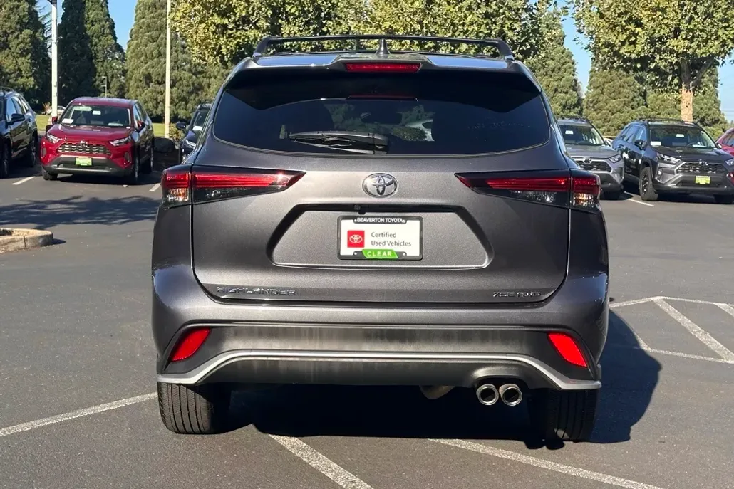 2024 Toyota Highlander XSE photo 1