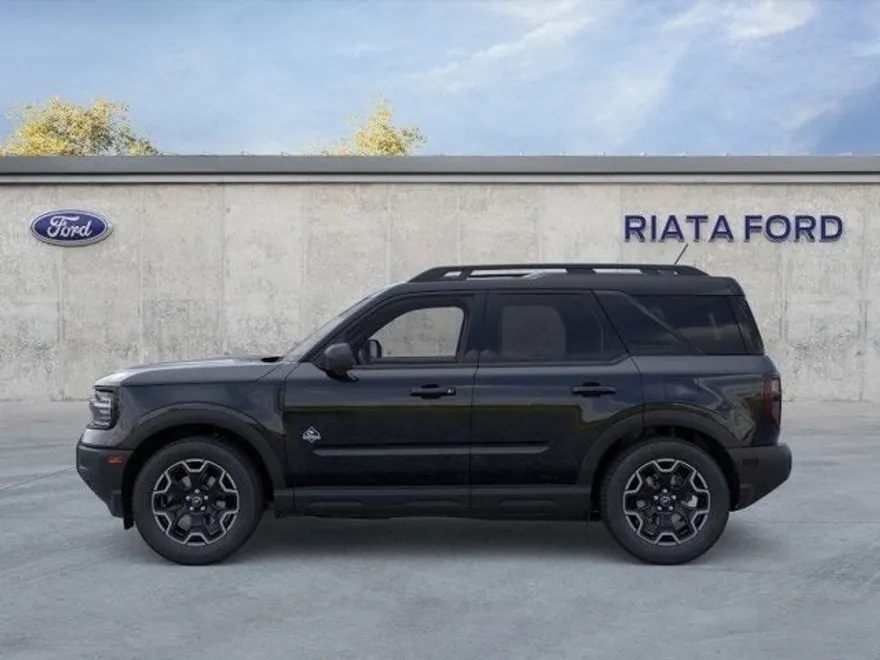 2025 Ford Bronco Sport Outer Banks photo 3