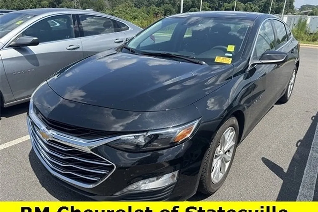 2024 Chevrolet Malibu 1LT photo 1