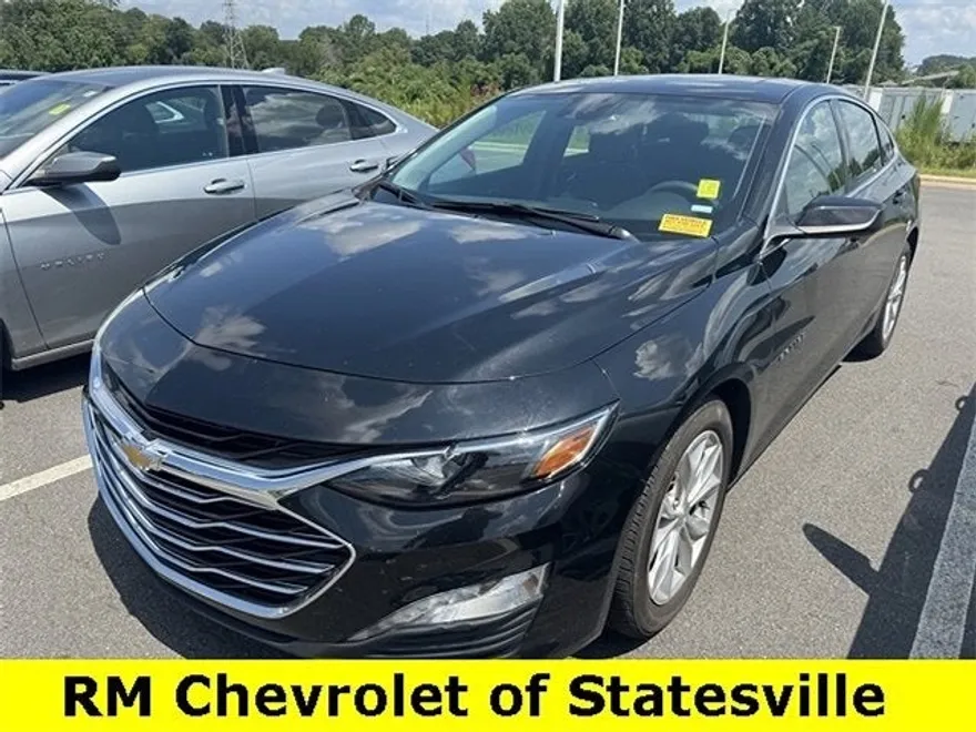 2024 Chevrolet Malibu 1LT photo 1
