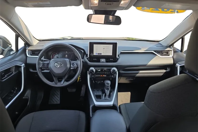 2024 Toyota RAV4 LE photo 1
