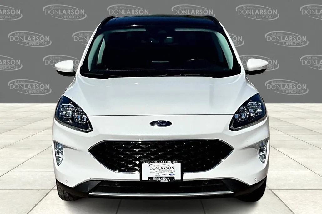 2021 Ford Escape Titanium photo 1
