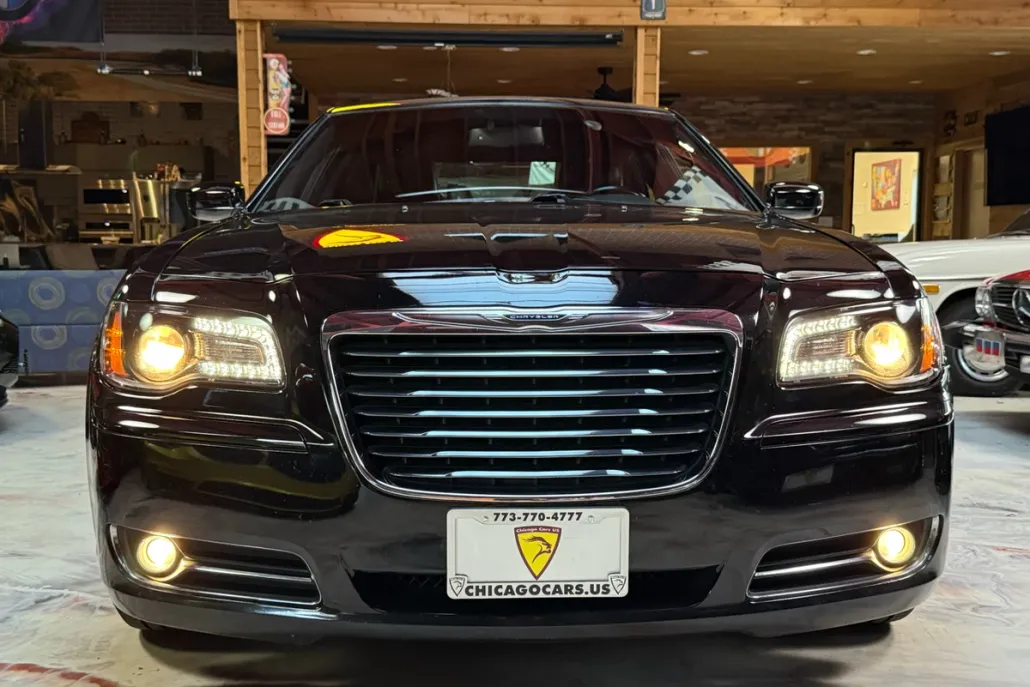 2013 Chrysler 300 S photo 1