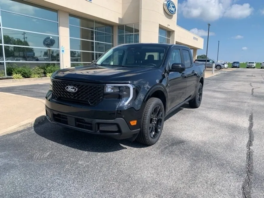 2025 Ford Maverick Lariat photo 1