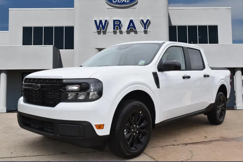 2024 Ford Maverick XLT photo 1