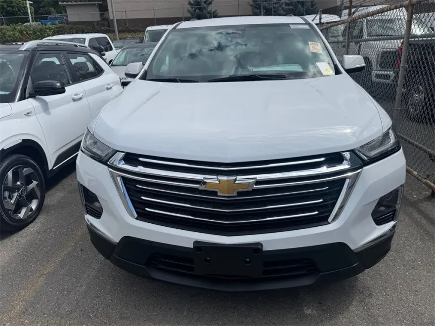 2023 Chevrolet Traverse photo 1