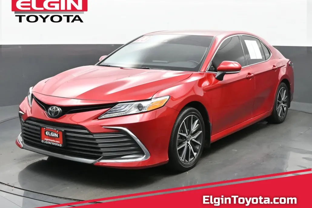 2023 Toyota Camry XLE photo 1