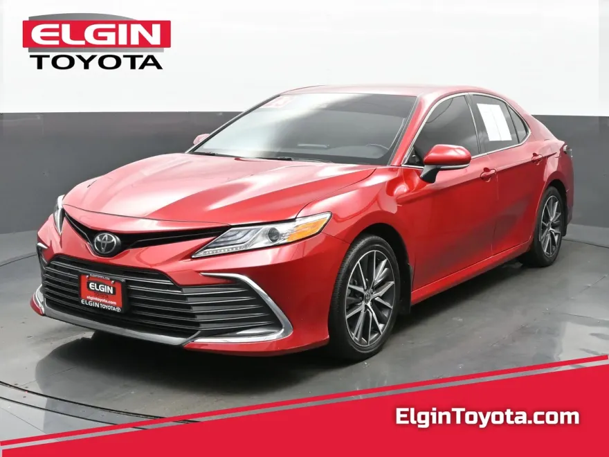 2023 Toyota Camry XLE photo 1