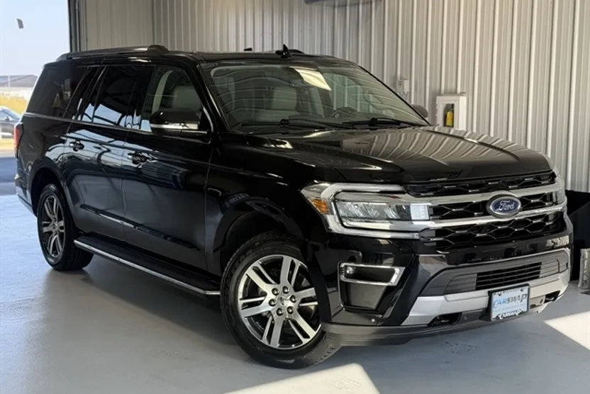 2023 Ford Expedition MAX Limited photo 1
