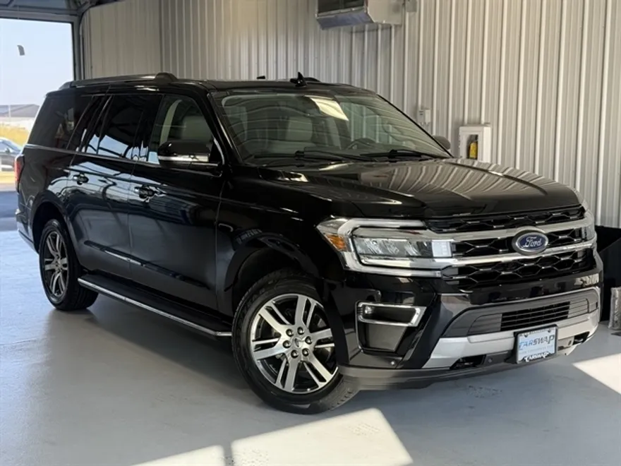 2023 Ford Expedition MAX Limited photo 1