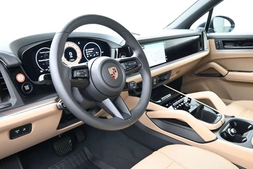 2026 Porsche Cayenne E-Hybrid photo 1