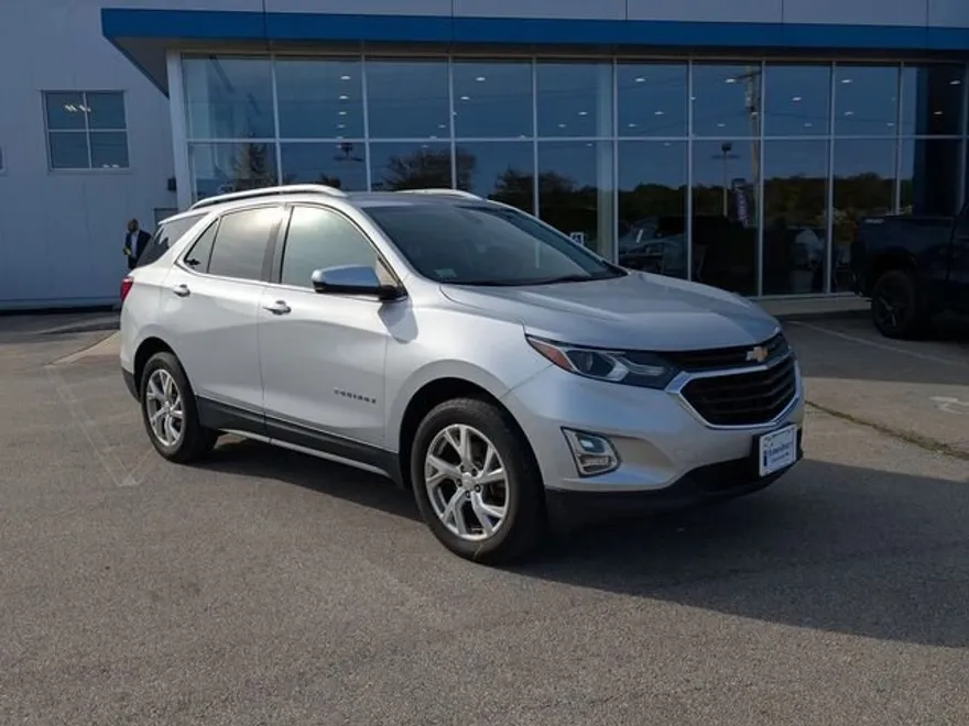 2019 Chevrolet Equinox LT photo 1