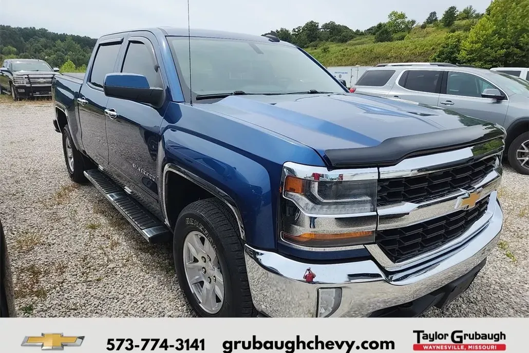 2017 Chevrolet Silverado 1500 LT photo 1