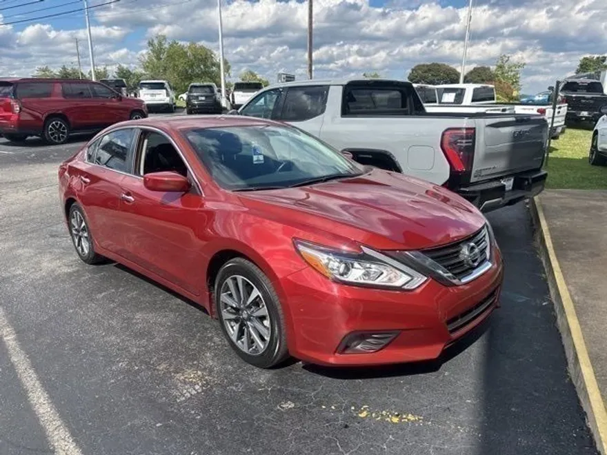 2016 Nissan Altima 2.5 SV photo 1