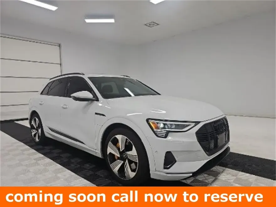 2023 Audi e-tron Premium Plus photo 1