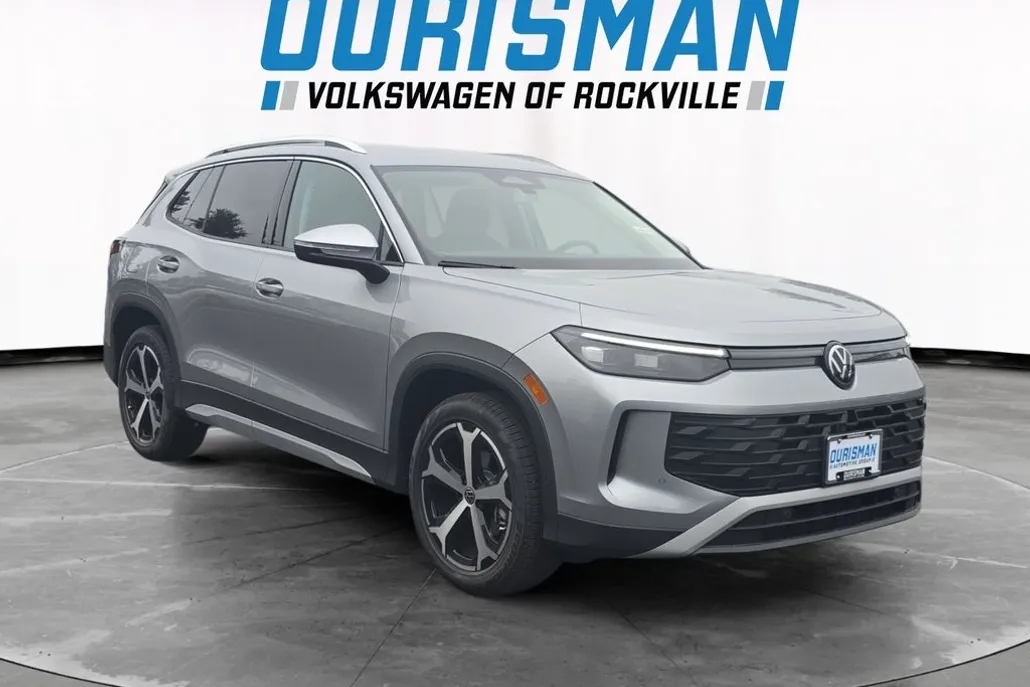 2025 Volkswagen Tiguan SE photo 1