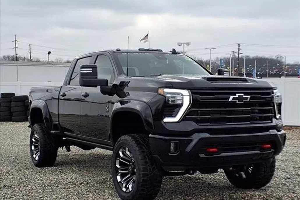 2025 Chevrolet Silverado 2500HD LT photo 1