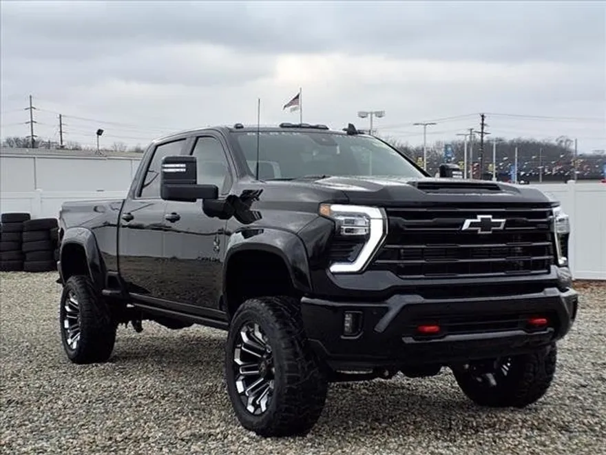 2025 Chevrolet Silverado 2500HD LT photo 1