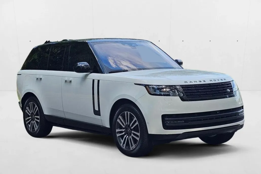 2023 Land Rover Range Rover SE photo 1