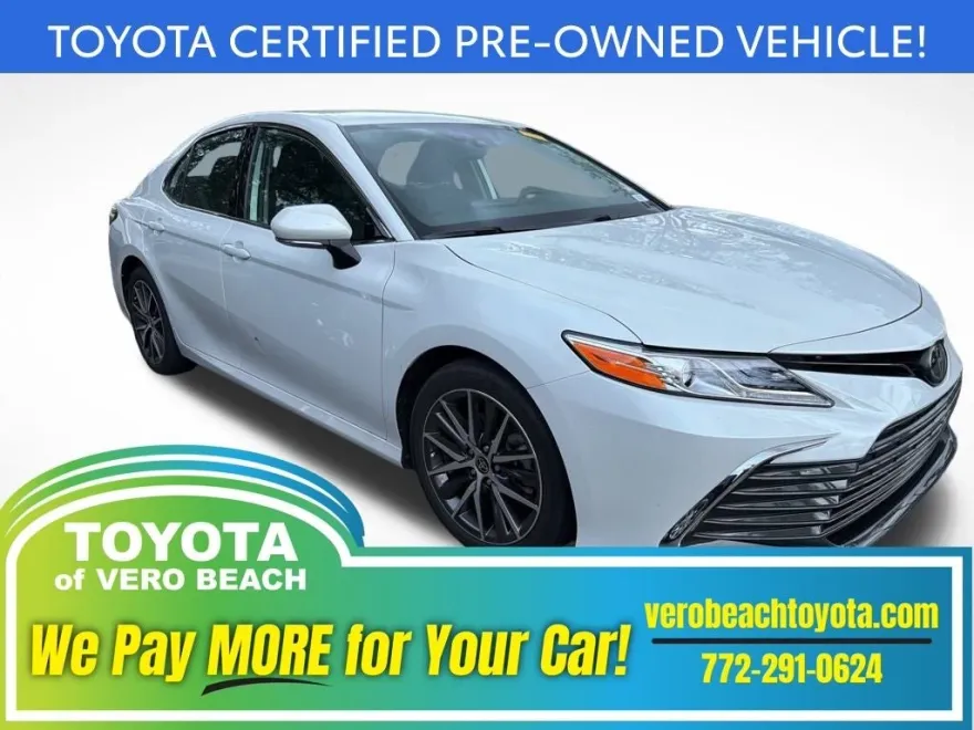 2023 Toyota Camry XLE photo 1