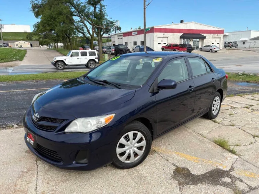 2013 Toyota Corolla L photo 1