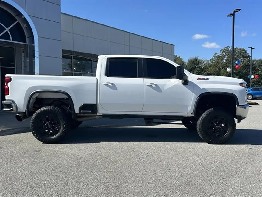 2021 Chevrolet Silverado 2500HD LT photo 1