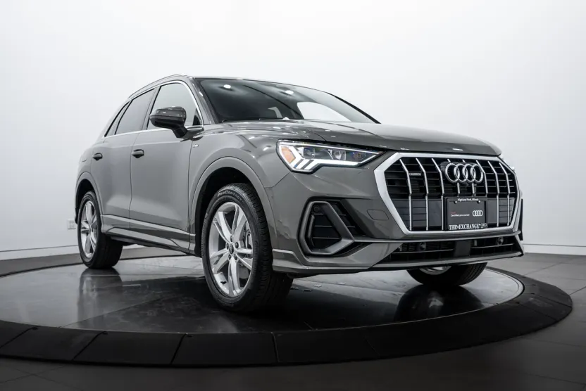 2022 Audi Q3 S line Premium Plus photo 1