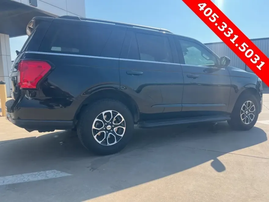 2024 Ford Expedition XLT photo 1