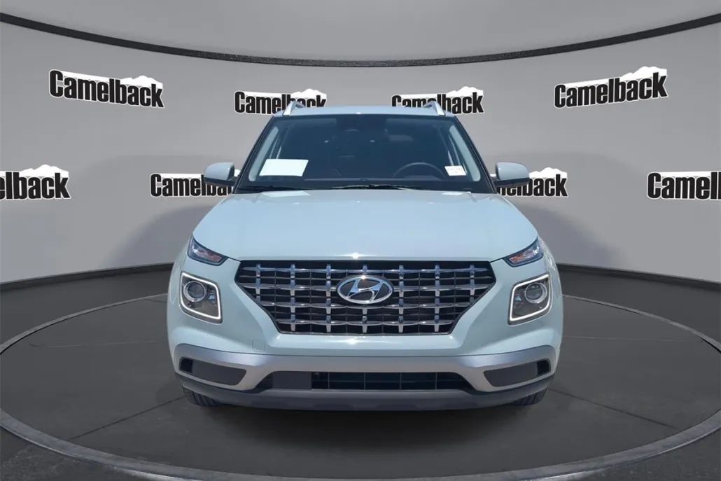2025 Hyundai Venue Limited photo 1