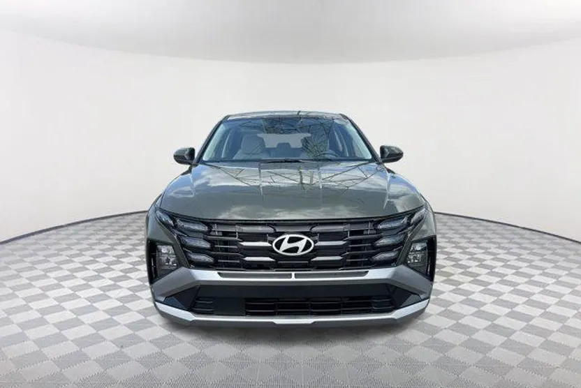 2025 Hyundai Tucson SE photo 1