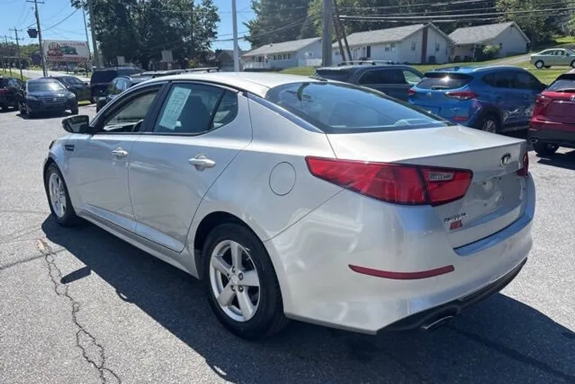 2014 Kia Optima LX photo 1