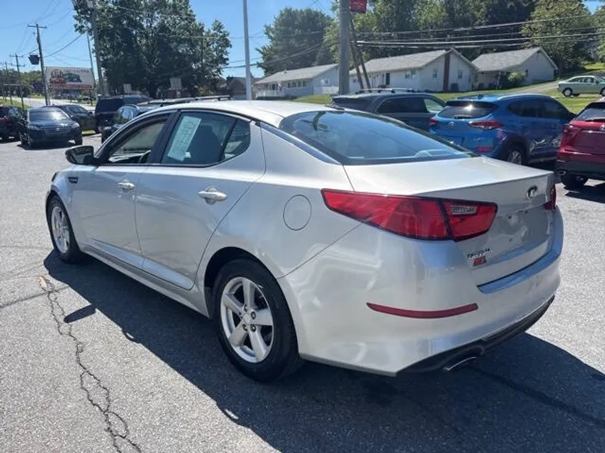 2014 Kia Optima LX photo 1