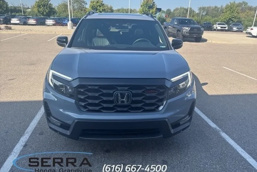 2023 Honda Passport TrailSport photo 1