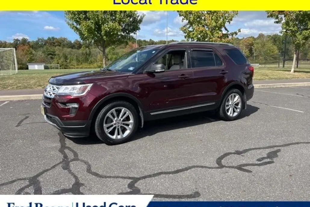 2019 Ford Explorer XLT photo 1