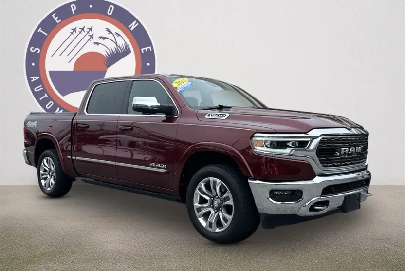 2023 Ram 1500 Limited photo 1
