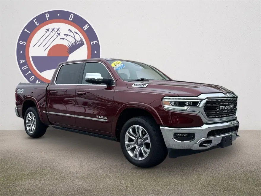 2023 Ram 1500 Limited photo 1