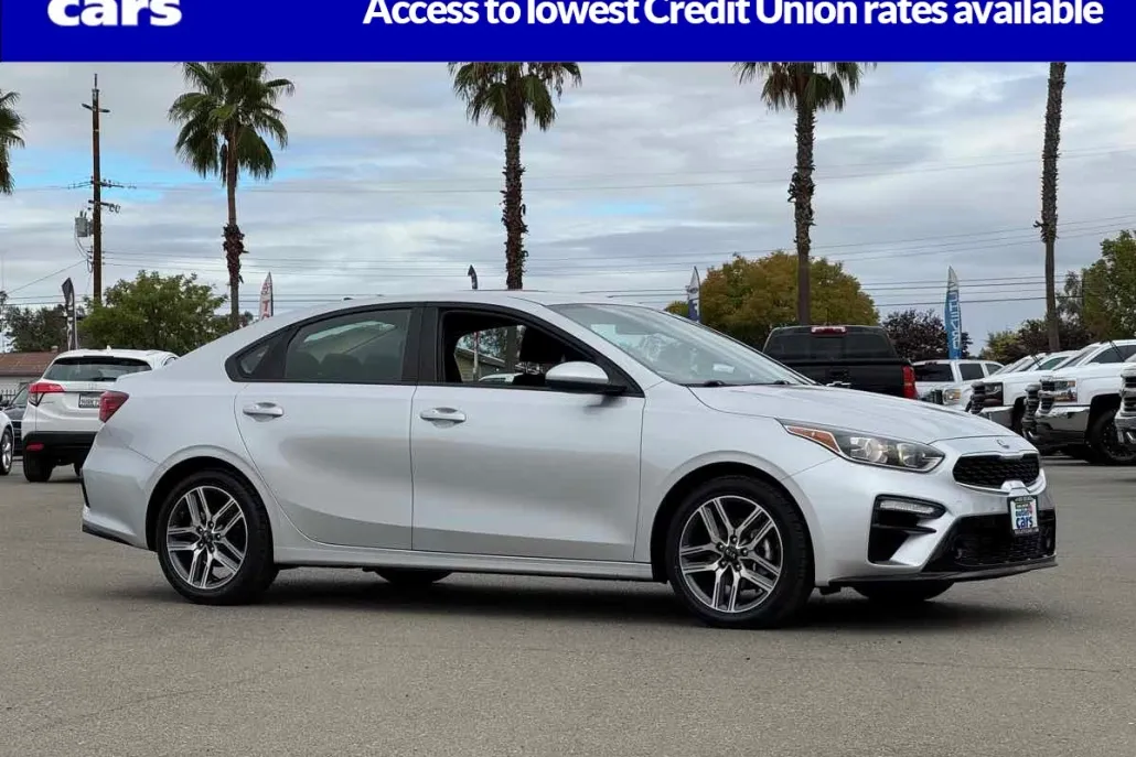 2019 Kia Forte S GT-Line photo 1