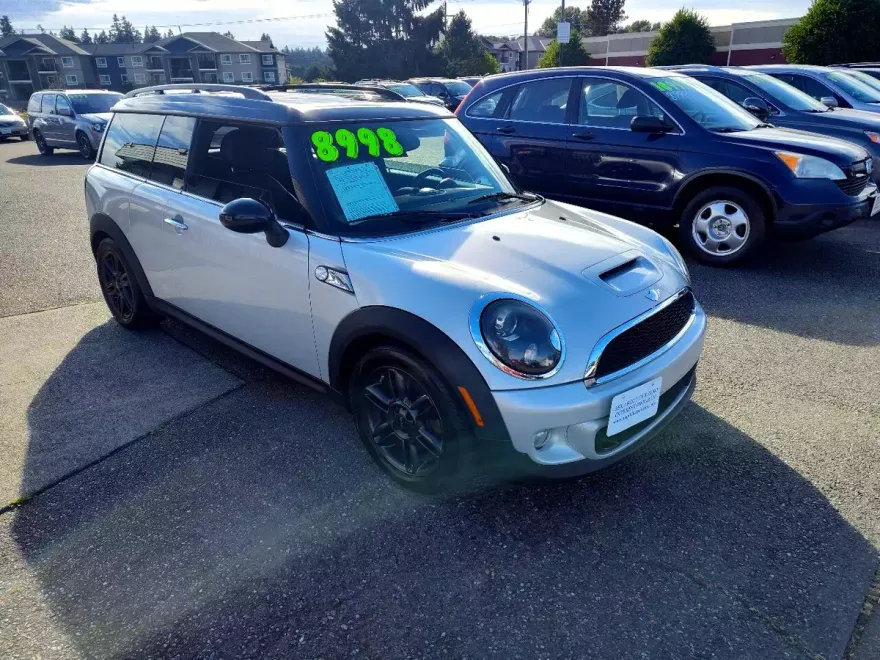 2011 Mini Clubman Base S photo 1
