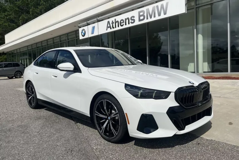 2026 Bmw 530i photo 1